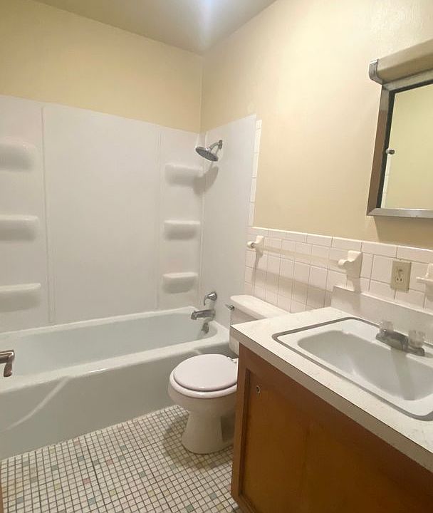 312 Buena Vista Apartment Rentals Pekin, IL Zillow