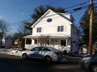 17 Avenue B, Port Washington, NY 11050