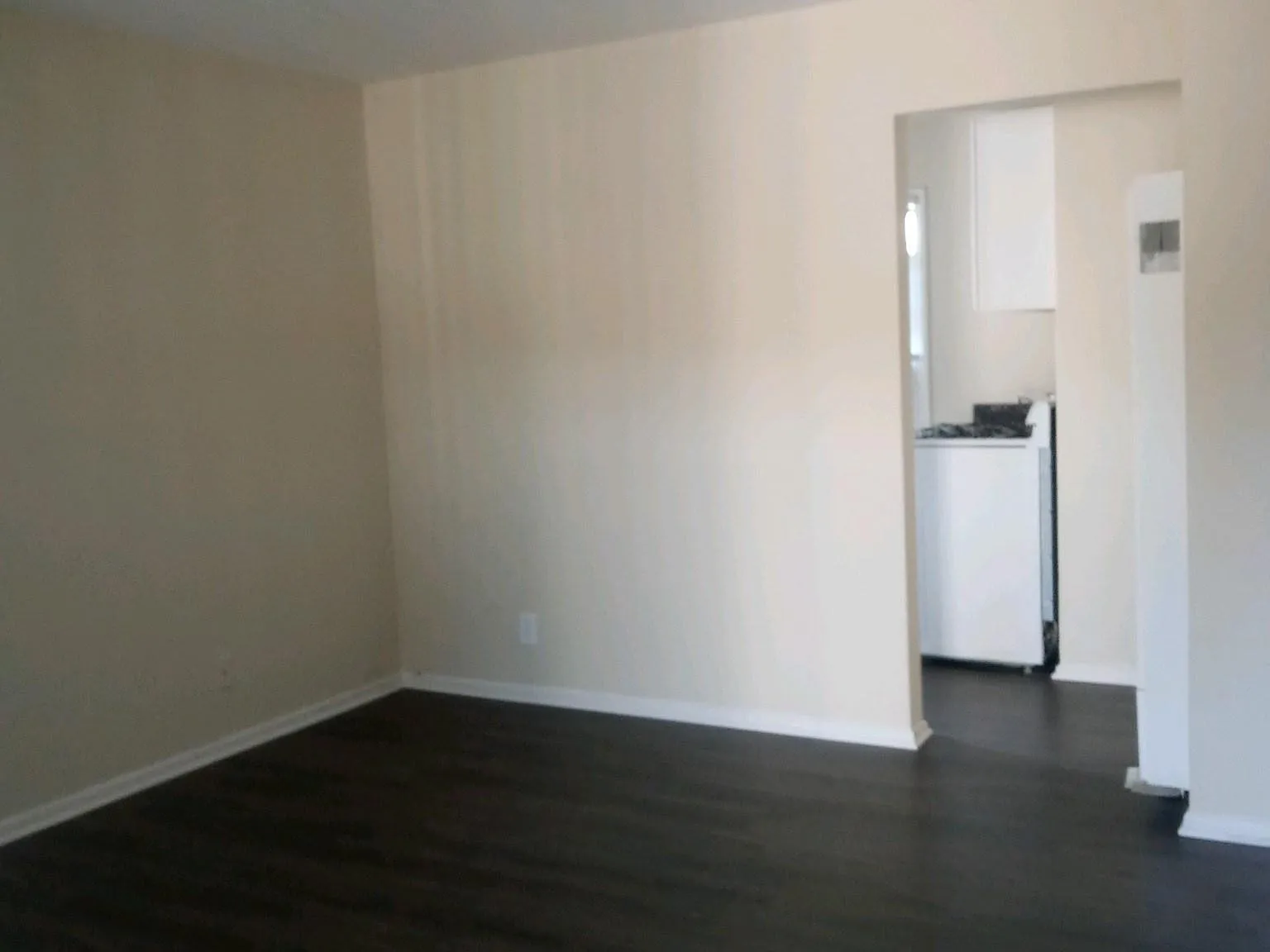Studio, 450 sqft, $1,675 — Photo 2