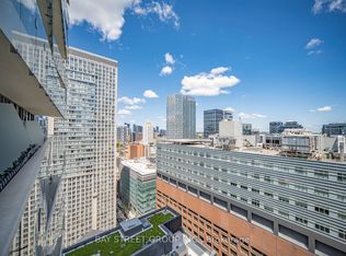 197 Yonge St #2204, Toronto, ON M5B 1M4