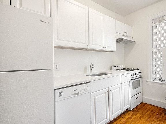 5th image of 190 Norfolk St #6F
