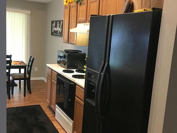 3rd image of 509 Clarion Ct