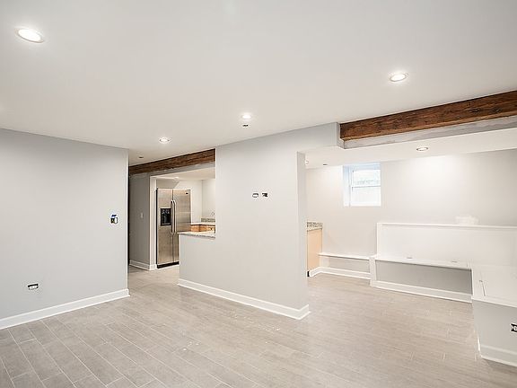 3rd image of 1245 N Campbell Ave #1