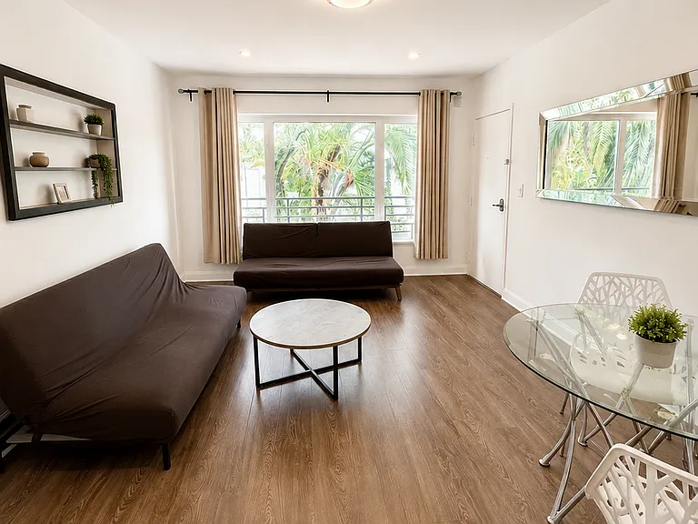 1540 Jefferson Ave #2 — Photo 2