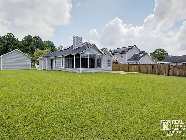 302 Coosawatchie St — Photo 16
