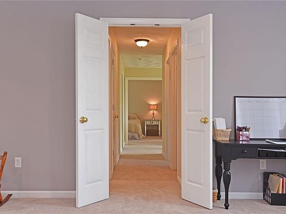 3rd image of 41 Lawnacre Dr