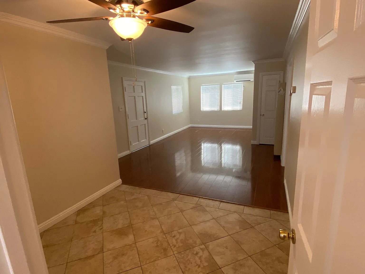 1 bed, 700 sqft, $2,100 — Photo 3