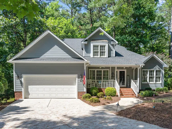 106 Windrock Ln, Cary, NC 27518