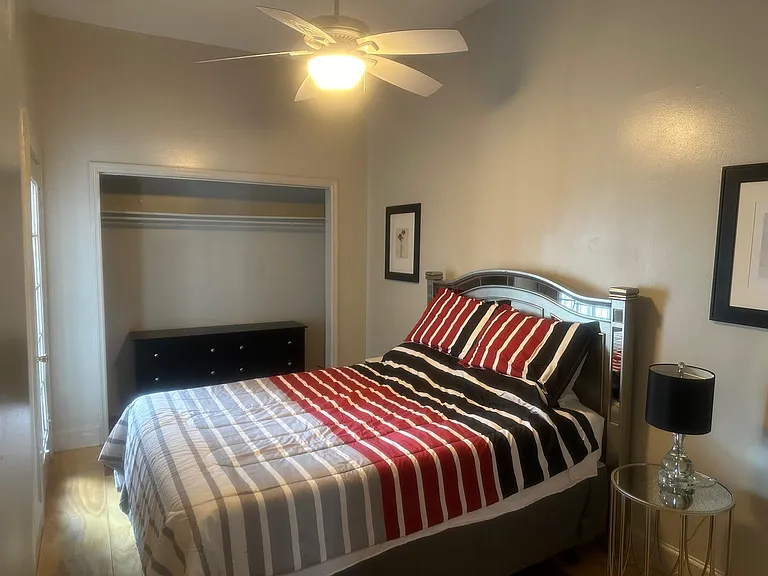 532 E Gaston St #B — Photo 8