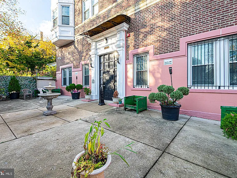 1501 W Allegheny Ave #204 — Photo 14