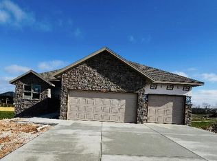 671 W Castor Loop, Nixa, MO 65714