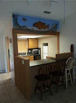 3rd image of 100 Lakeview Dr