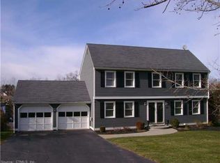 897 East St, Middletown, CT 06457