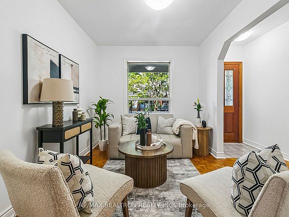 3rd image of 79 Glenmount Park Rd