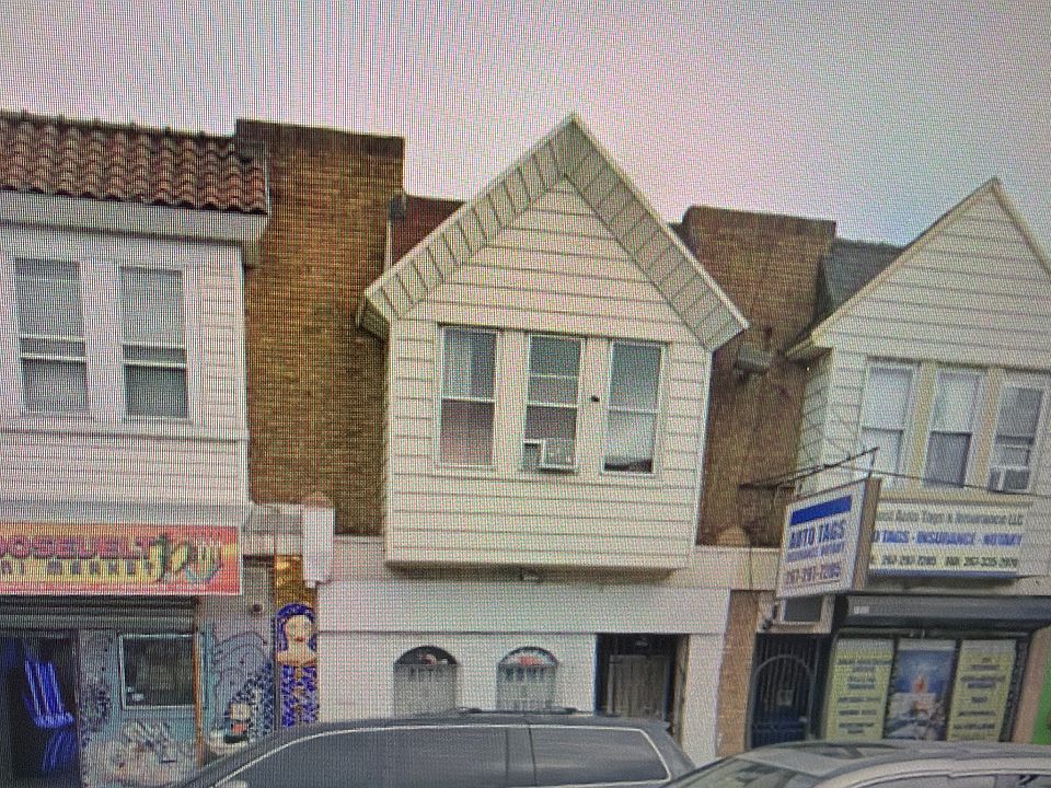 1st image of 4954 Rising Sun Ave Floor 1