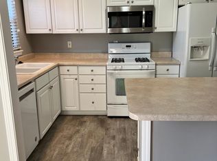 5601 W 70th Ter, Prairie Village, KS 66208