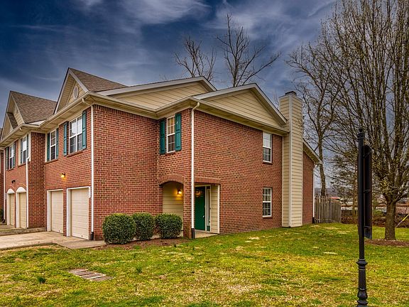 2nd image of 627 Heath Pl