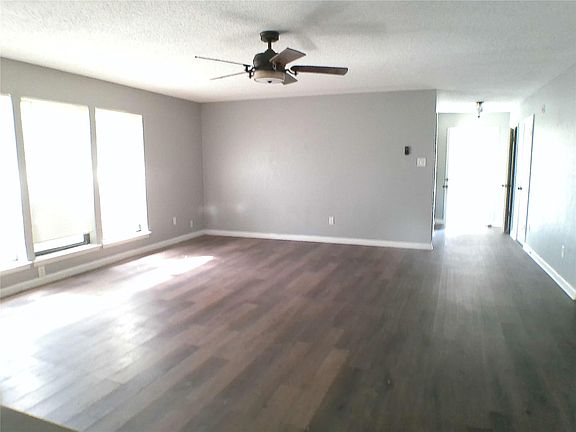 4th image of 4507 Menzer Rd