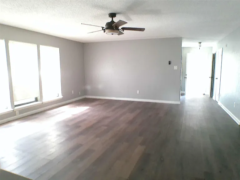 4507 Menzer Rd — Photo 4