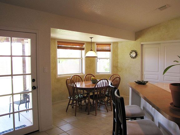 Breakfast Nook