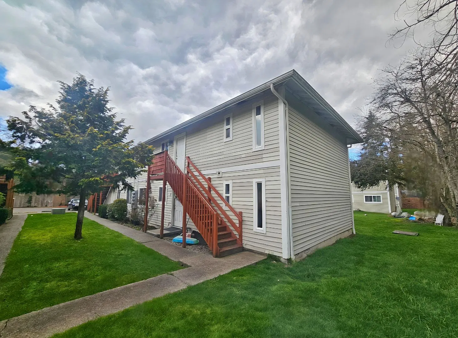 Beautiful 2 Bed 1 Bath Condo in Mountlake Terrace — Photo 1