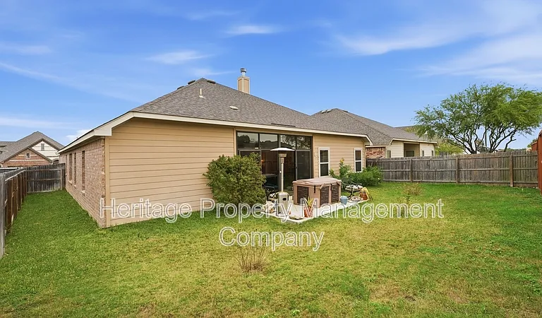 2084 Tejas Pecan — Photo 19
