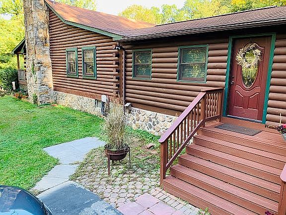 Main entrance into den