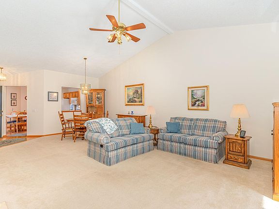 5th image of 7589 Ojibway Park Ct