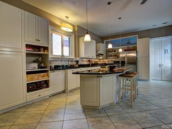 4th image of 2310 W Grace St #2