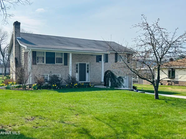 3458 Glendale Rd, Hollidaysburg, PA 16648