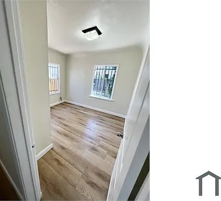2915 W Florence Ave — Photo 11