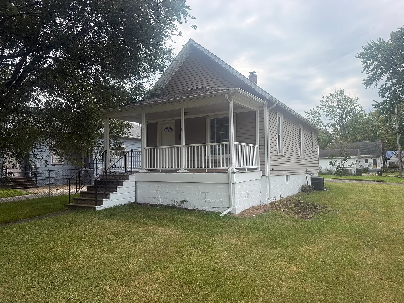 2 bed, 720 sqft, $1,500 — Photo 1