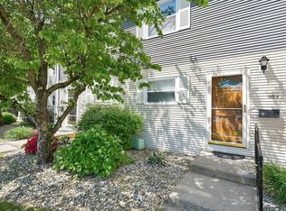 140 Autumn St APT F, Agawam, MA 01001