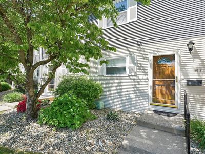 140 Autumn St APT F, Agawam, MA, 01001