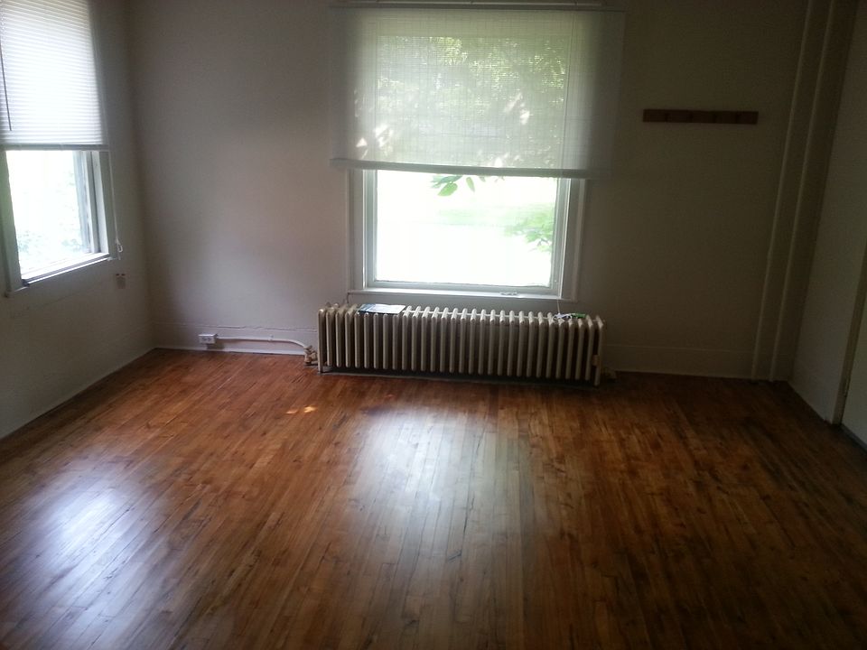 1st image of 915 Market St APT 1