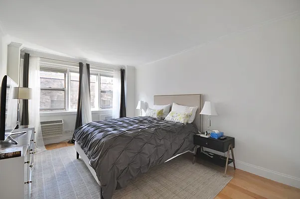 Rented by Compass | media 9