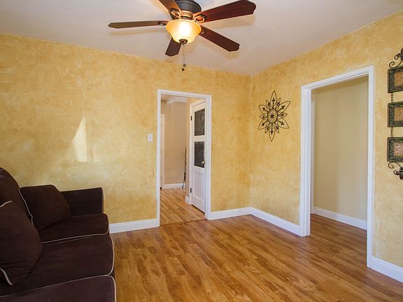 5th image of 637 W Washington Ave
