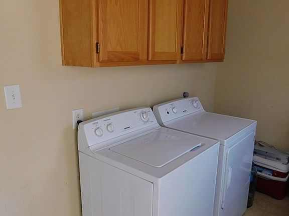 5th image of 906 Cleveland St