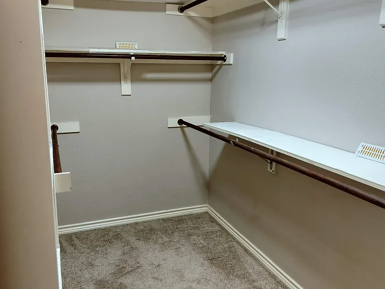 8001 Case Dr — Photo 26