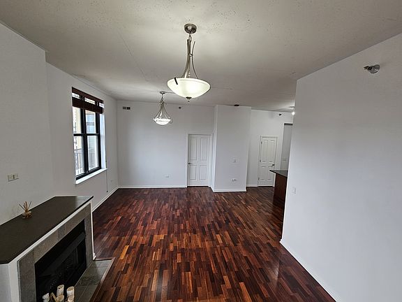 2nd image of 1464 S Michigan Ave #P-155