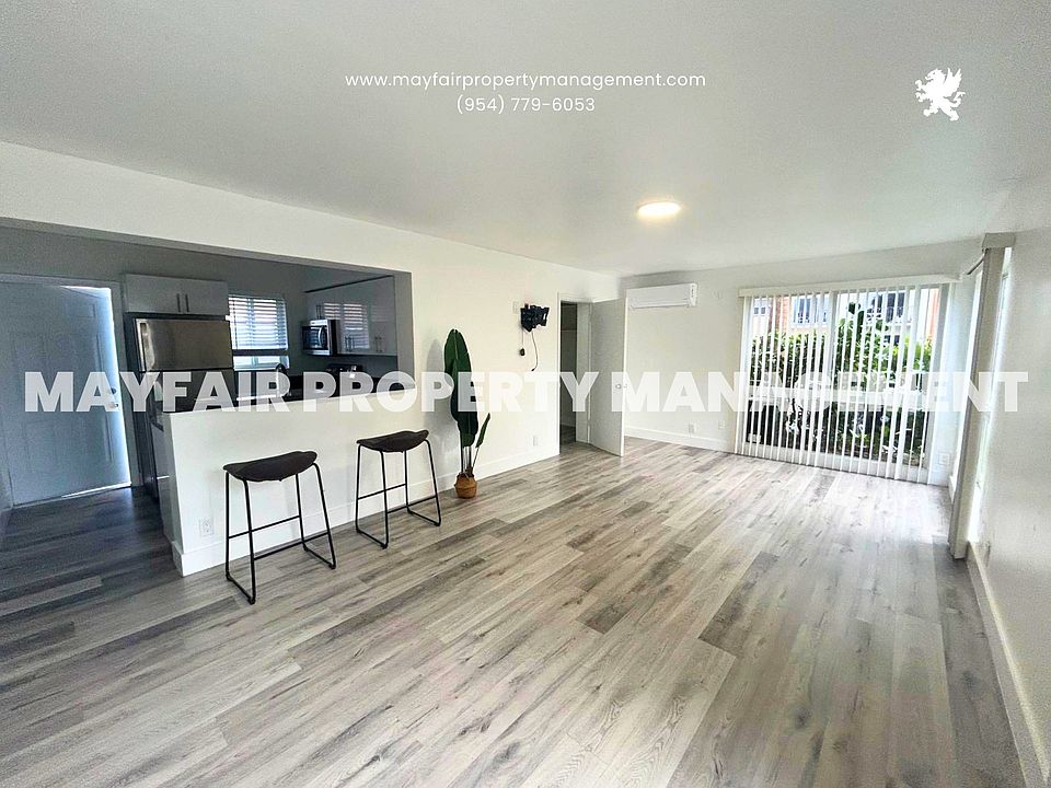 1st image of 412 Sunset Dr #8