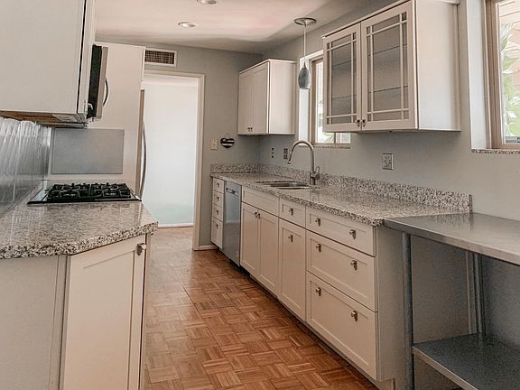 2nd image of 708 E Solana Dr