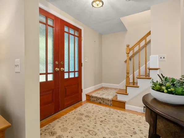675 Gay St, Westwood, MA 02090