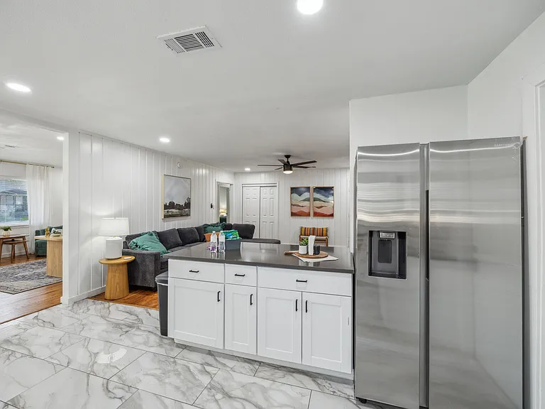 1729 14th Pl — Photo 11