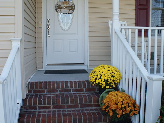4th image of 709 S Edenton Road St