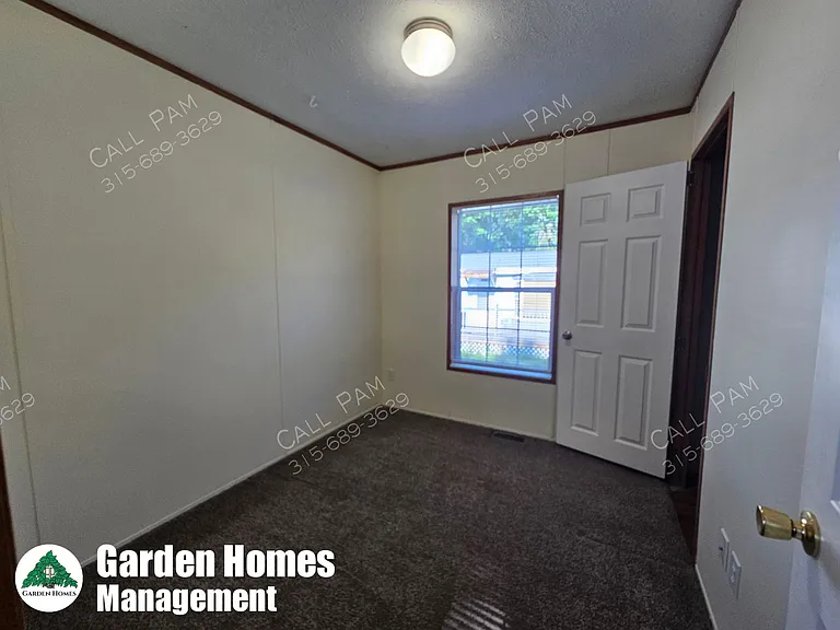 16 Woodside Ln — Photo 6