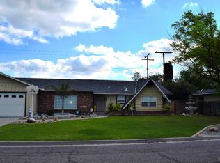 295 E Magnolia Ave, Hanford, CA
