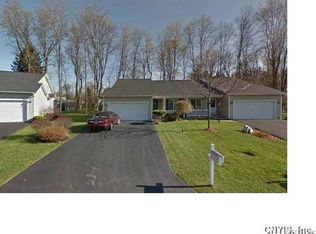 4202 Mistral Cir, Liverpool, NY 13090