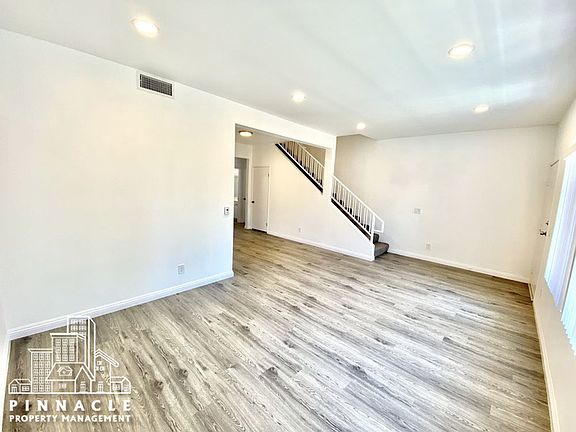 4th image of 1122 W 166th St #6