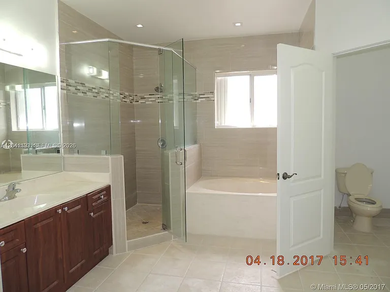 1926 SE 23rd Ct — Photo 7